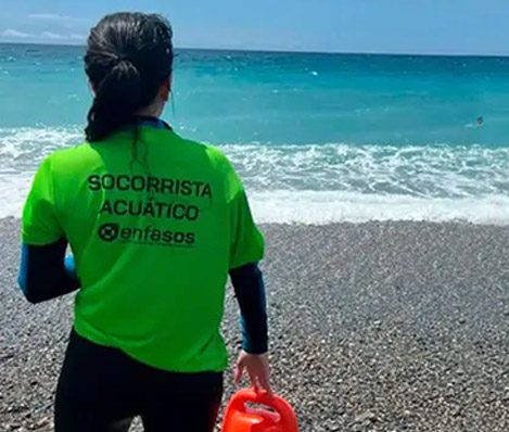 Socorrista especialista en entornos naturales y playas